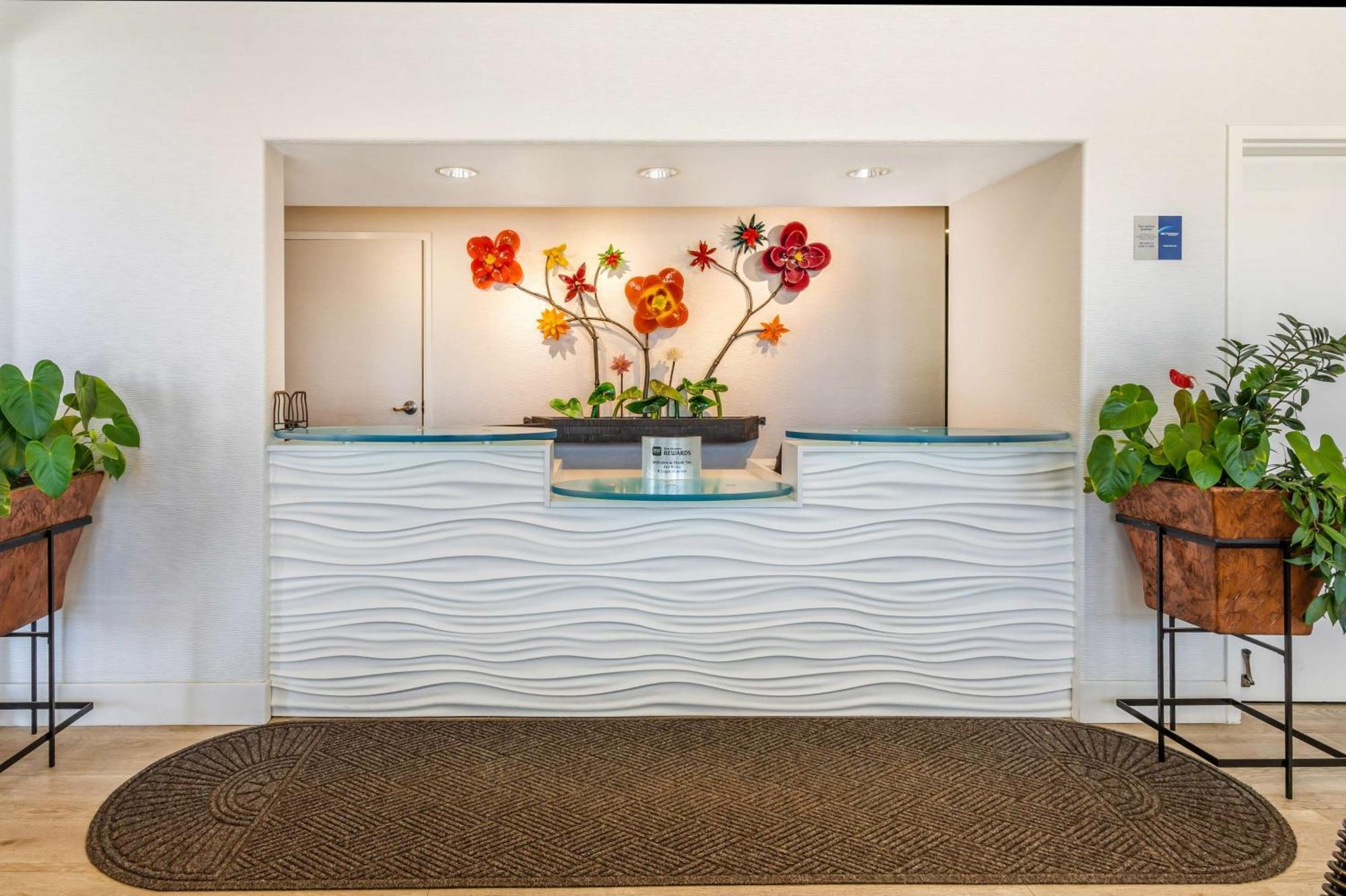 Best Western Plus Capitola By-The-Sea Inn & Suites מראה חיצוני תמונה