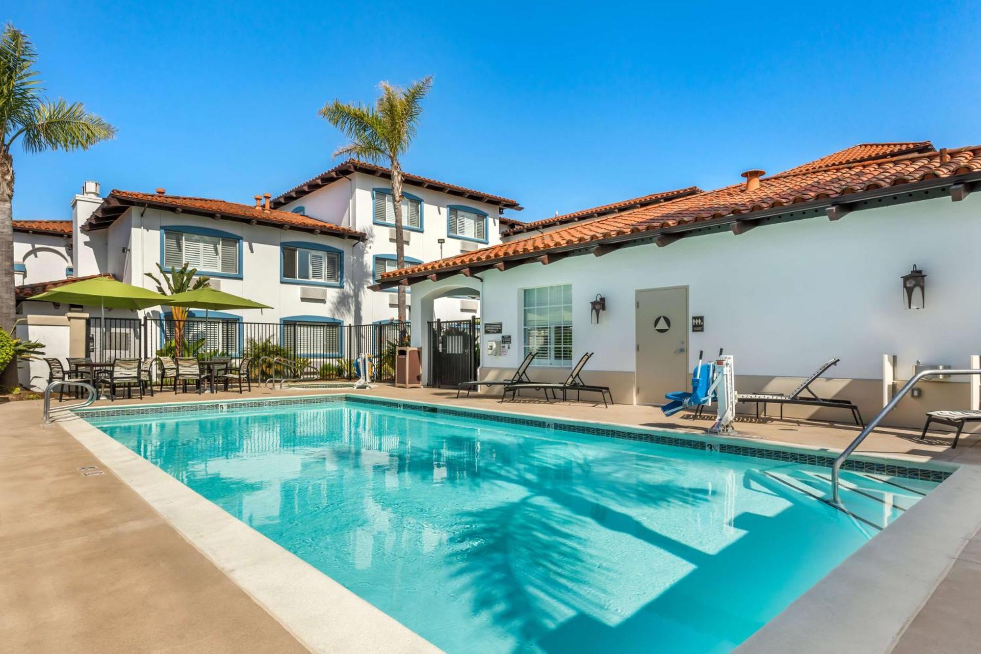 Best Western Plus Capitola By-The-Sea Inn & Suites מראה חיצוני תמונה