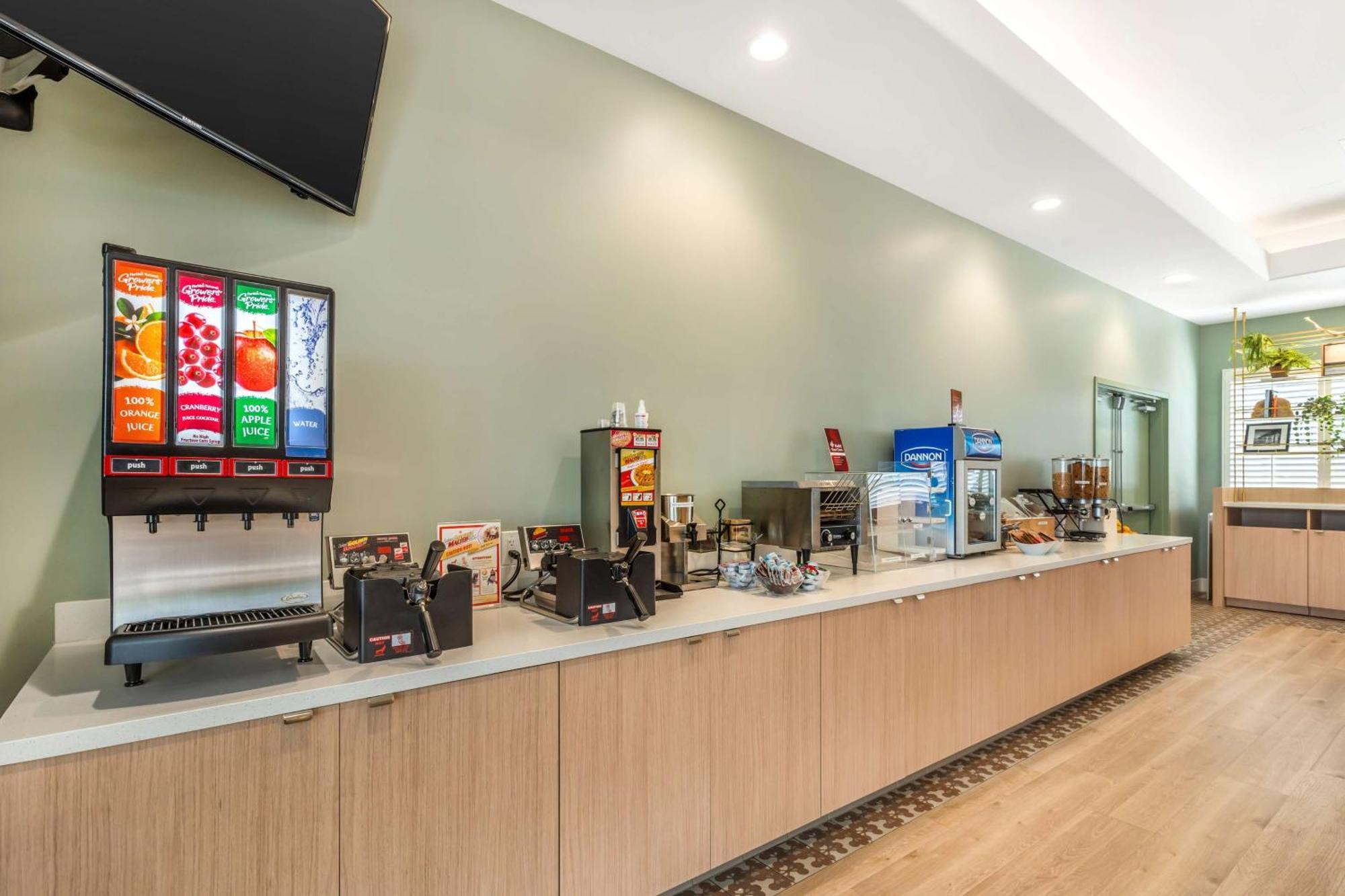 Best Western Plus Capitola By-The-Sea Inn & Suites מראה חיצוני תמונה