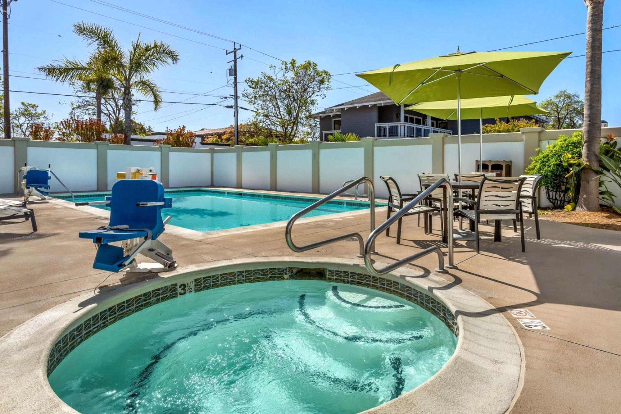 Best Western Plus Capitola By-The-Sea Inn & Suites מראה חיצוני תמונה
