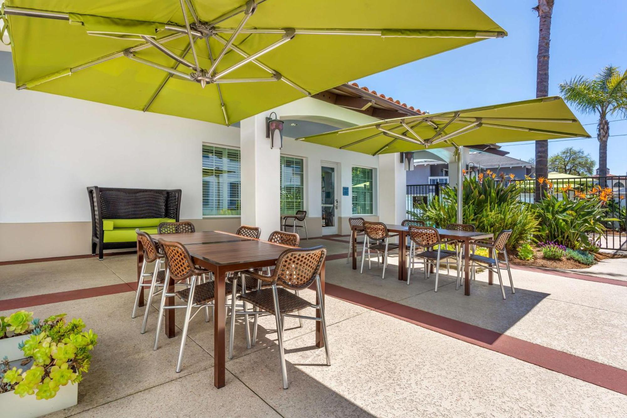 Best Western Plus Capitola By-The-Sea Inn & Suites מראה חיצוני תמונה