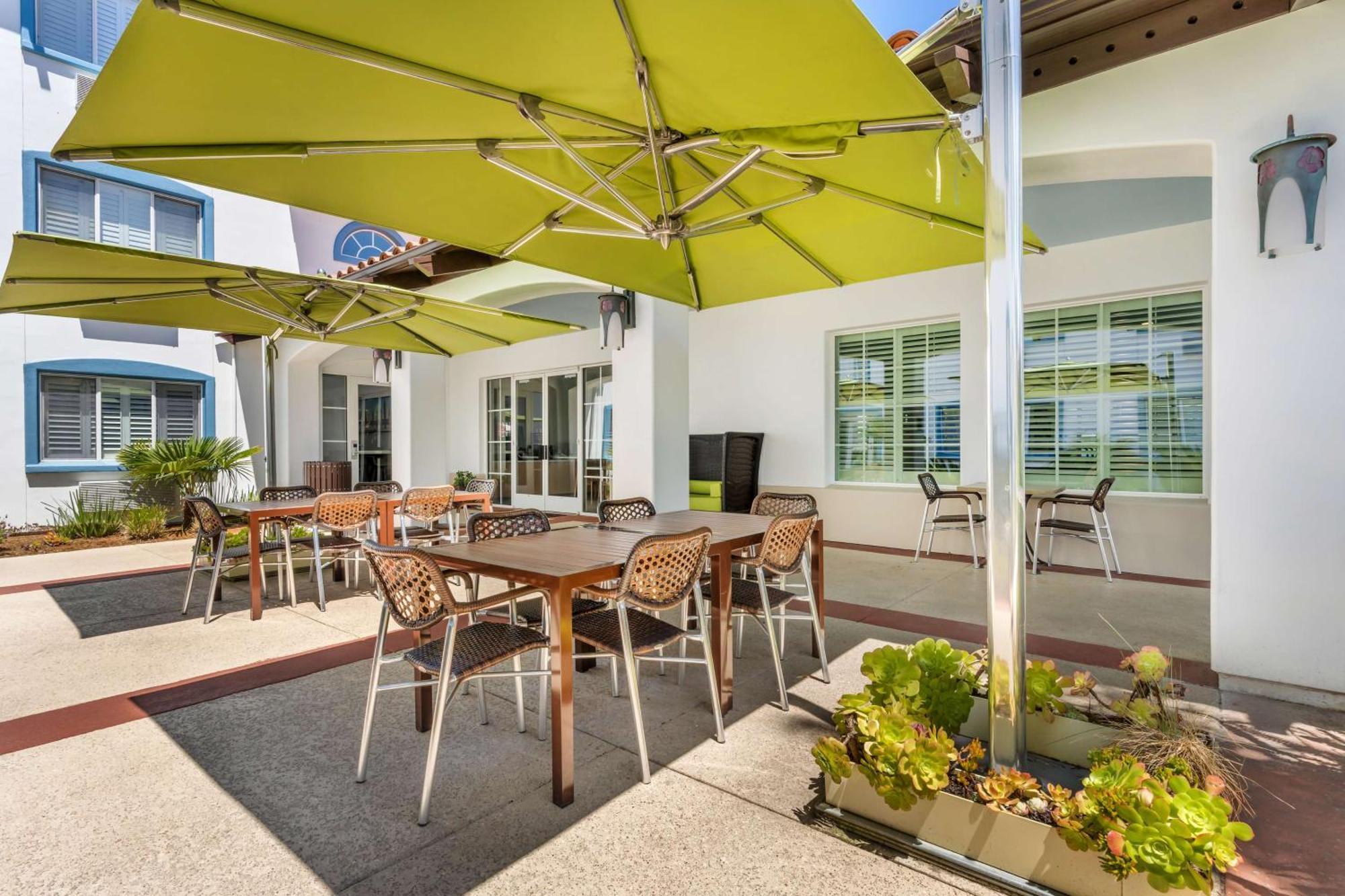 Best Western Plus Capitola By-The-Sea Inn & Suites מראה חיצוני תמונה